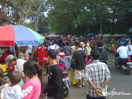 Pasar Tiban Kalibata Selalu Ramai Pengunjung